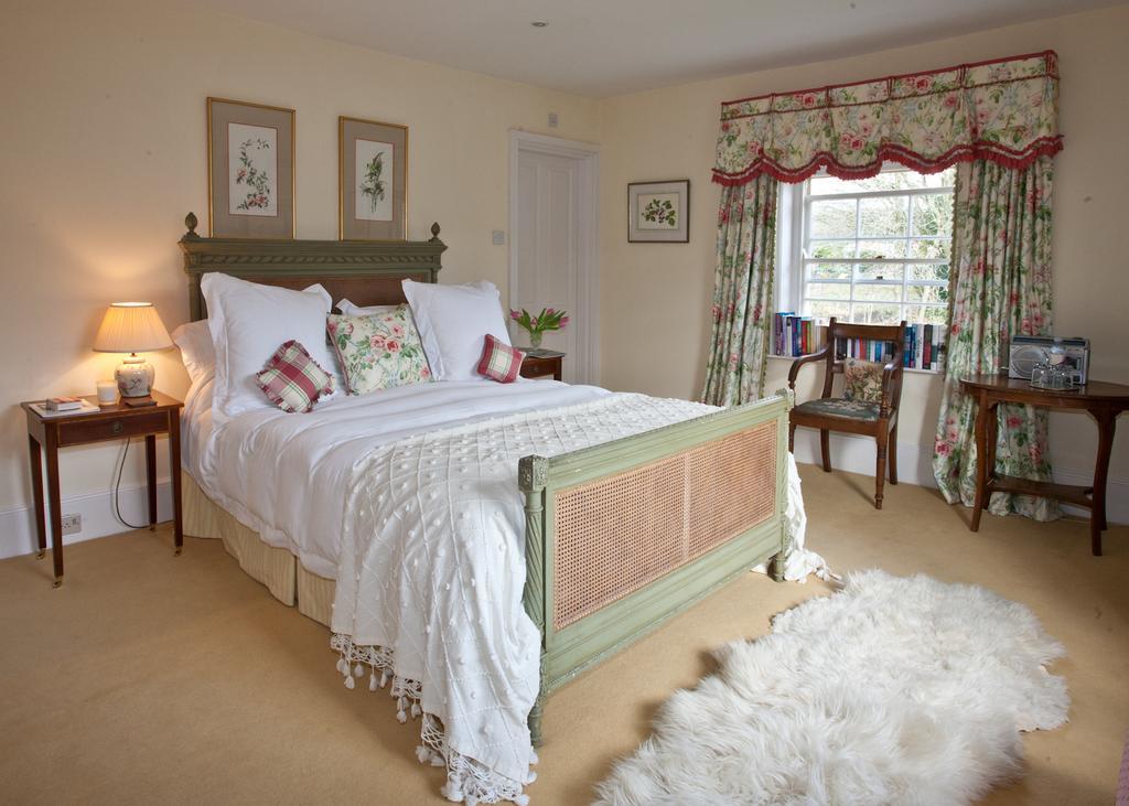 Brunton Farmhouse Collingbourne Kingston Bagian luar foto